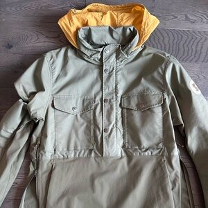 Fjällräven/Specialized RÄVEN ANORAK size M Green